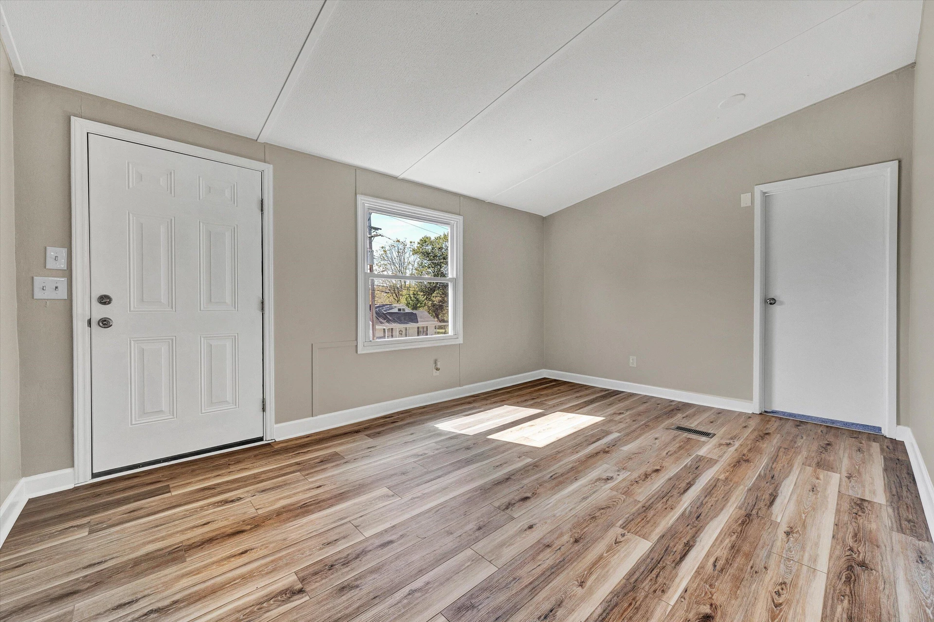 1030 Church ST NE - Photo 7