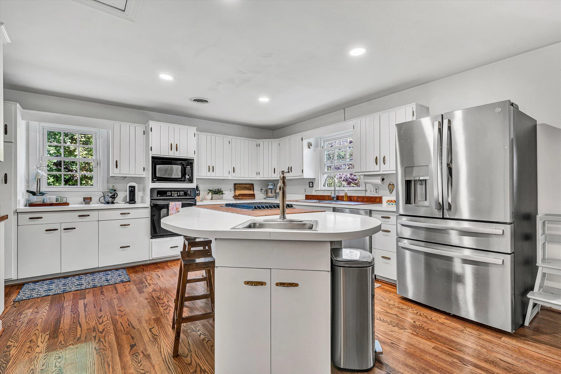 225 N Hancock ST - Photo 18