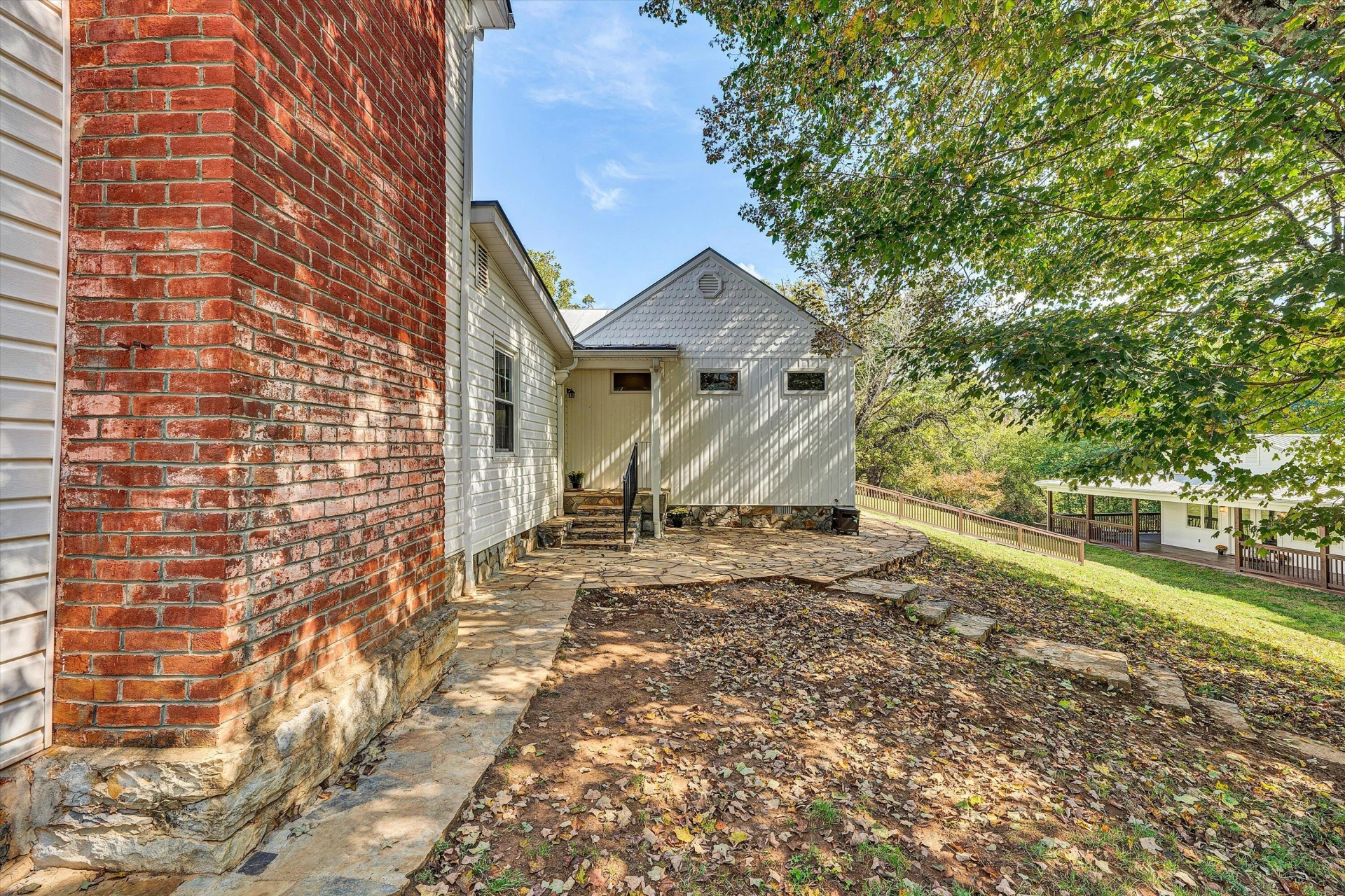 225 N Hancock ST - Photo 57