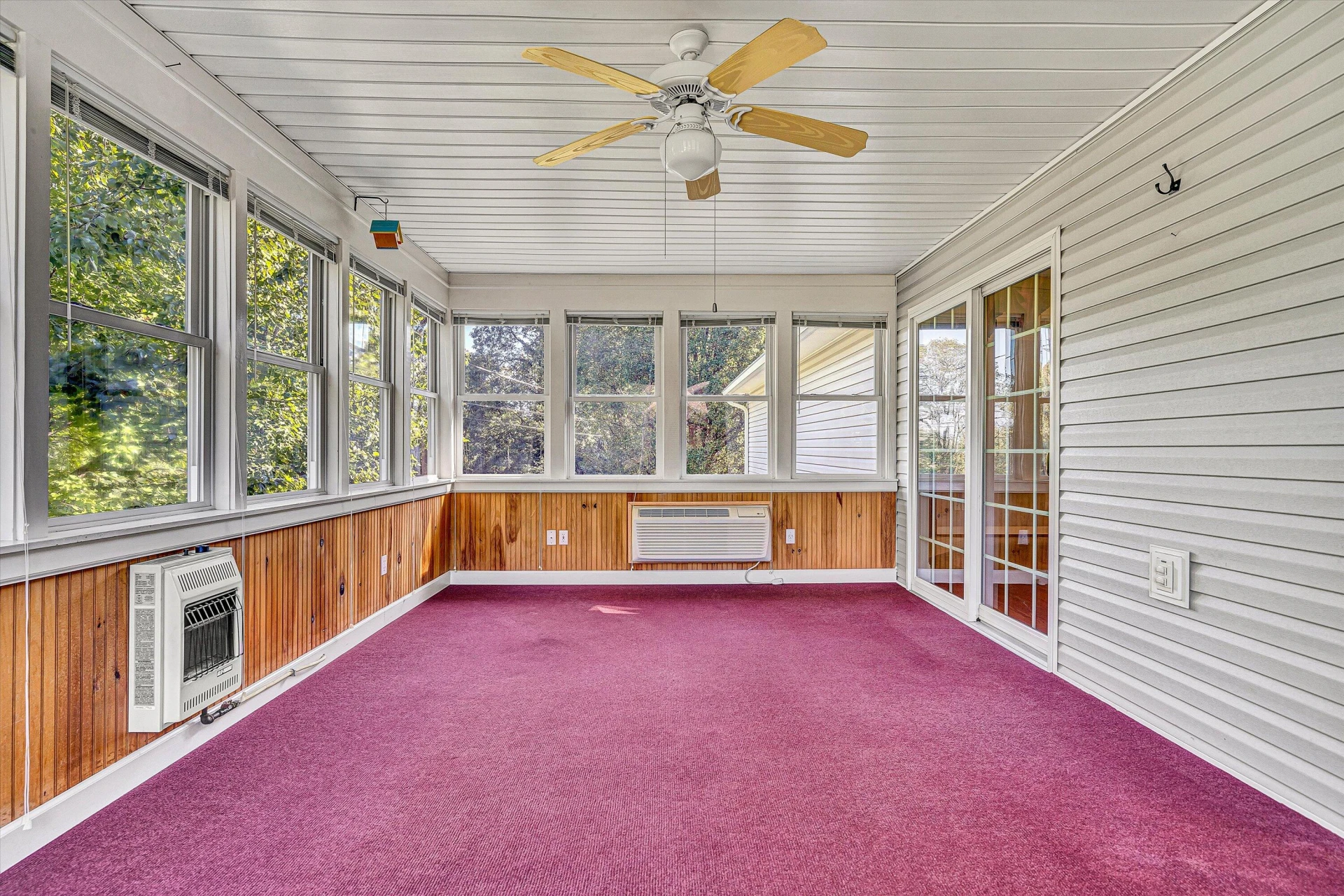 1012 Almond DR - Photo 17