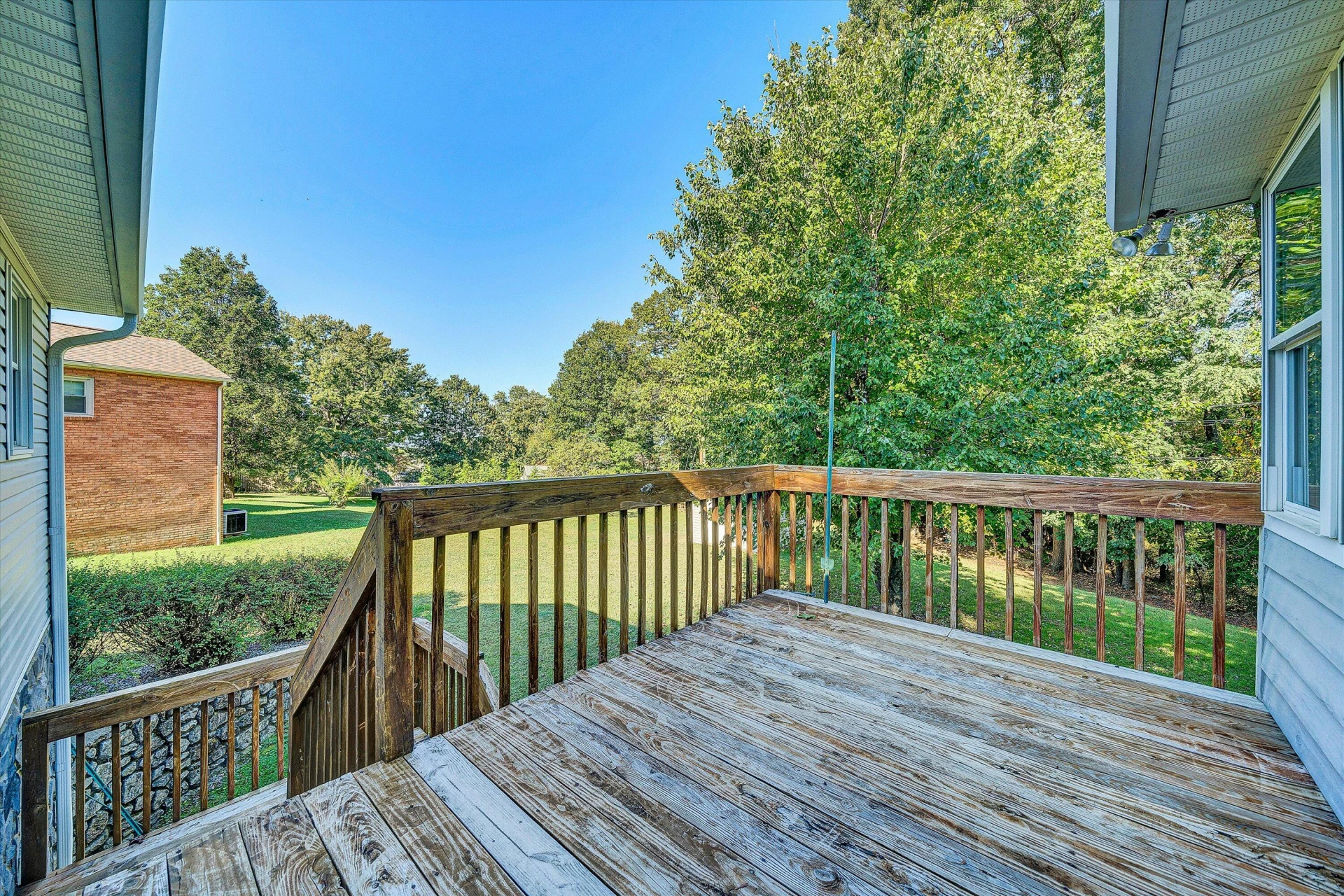 1012 Almond DR - Photo 19