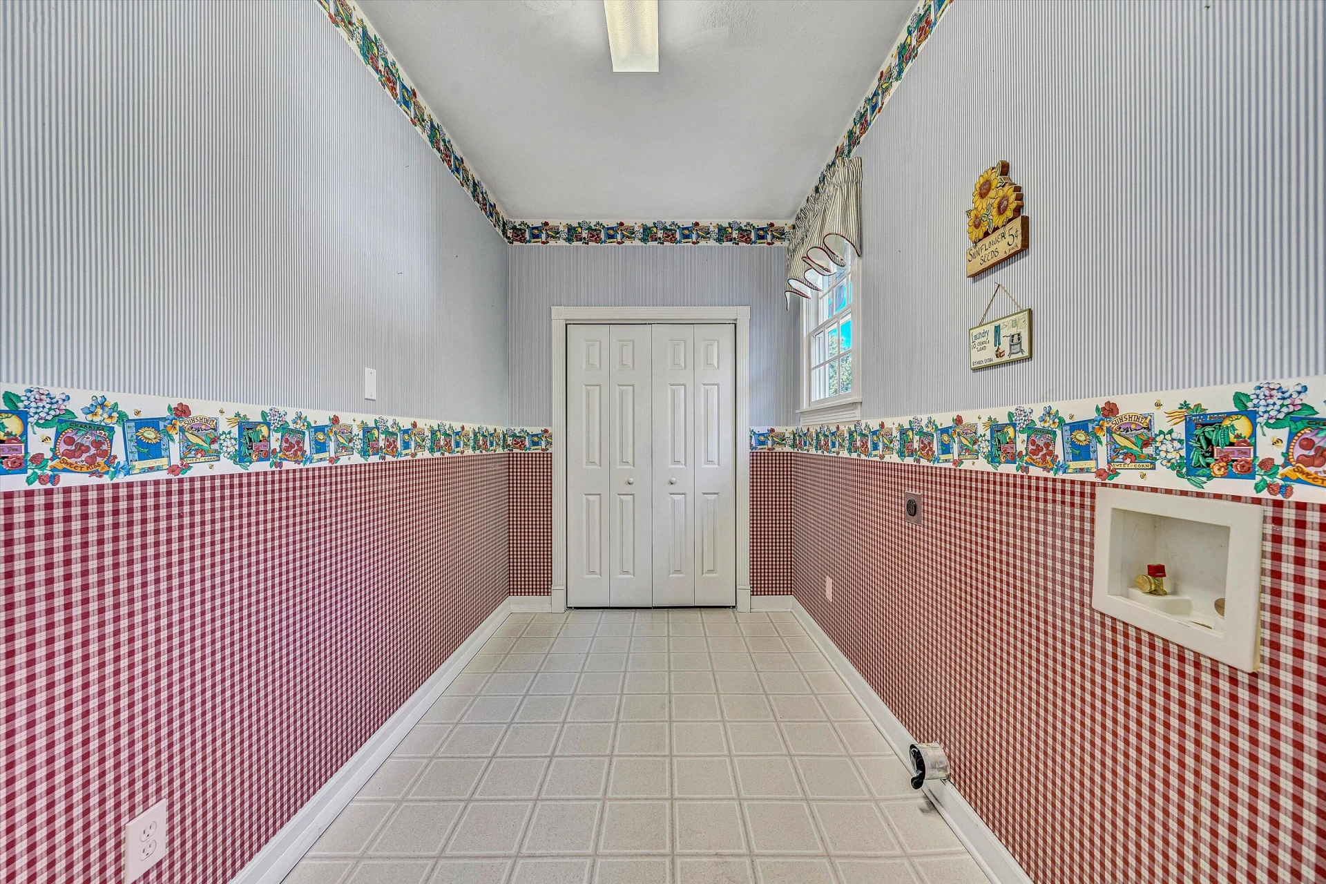 1012 Almond DR - Photo 20