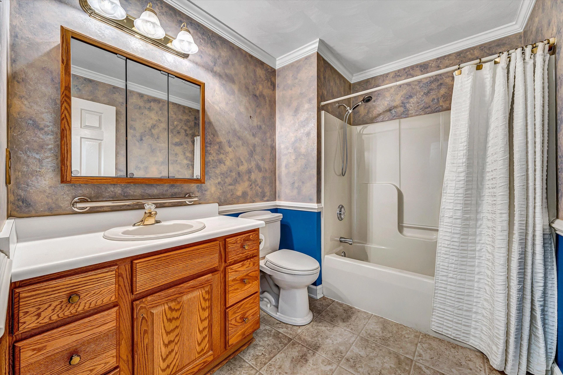 1012 Almond DR - Photo 24