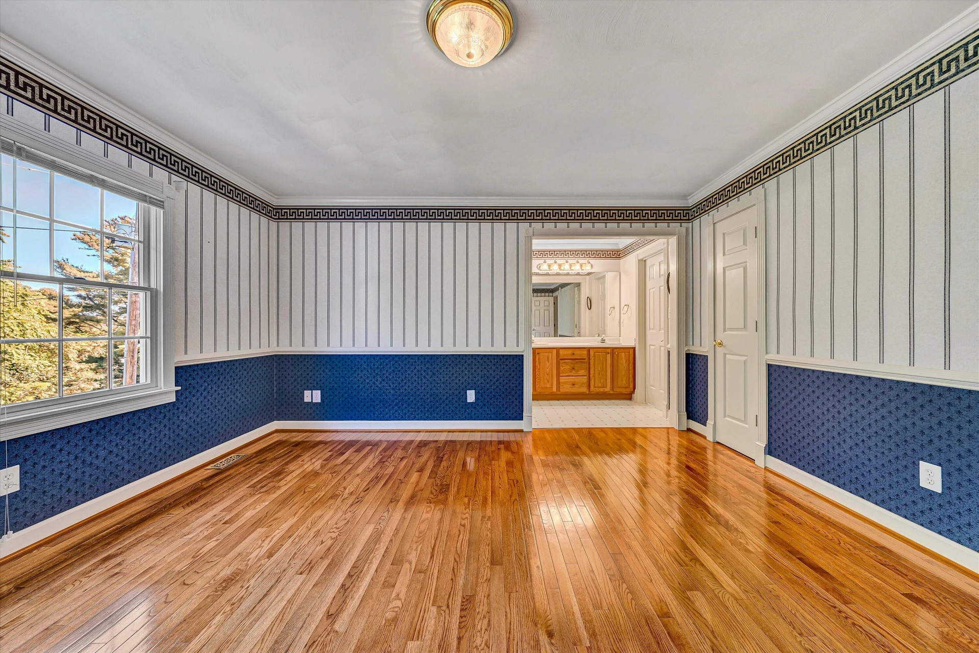 1012 Almond DR - Photo 29