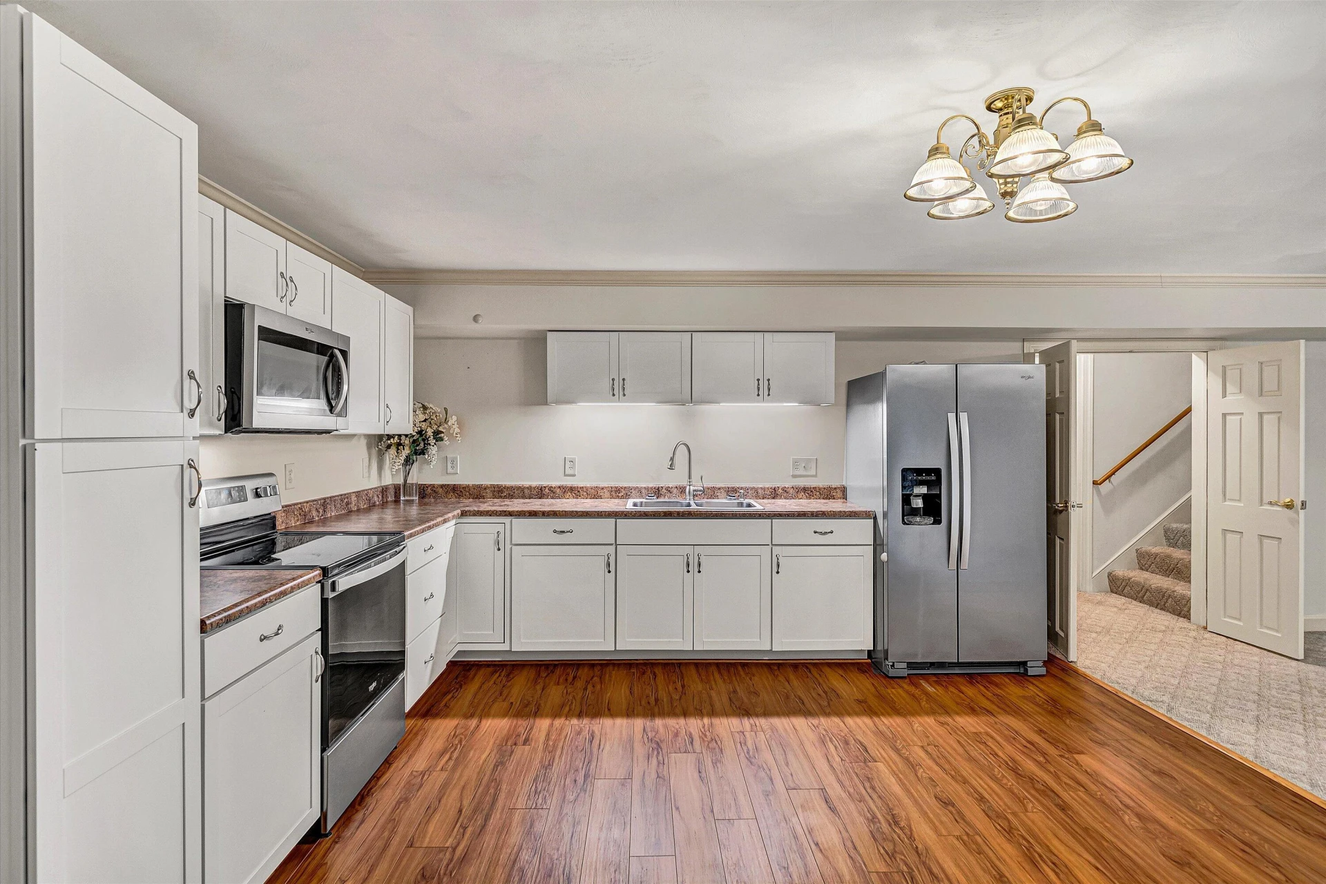 1012 Almond DR - Photo 35