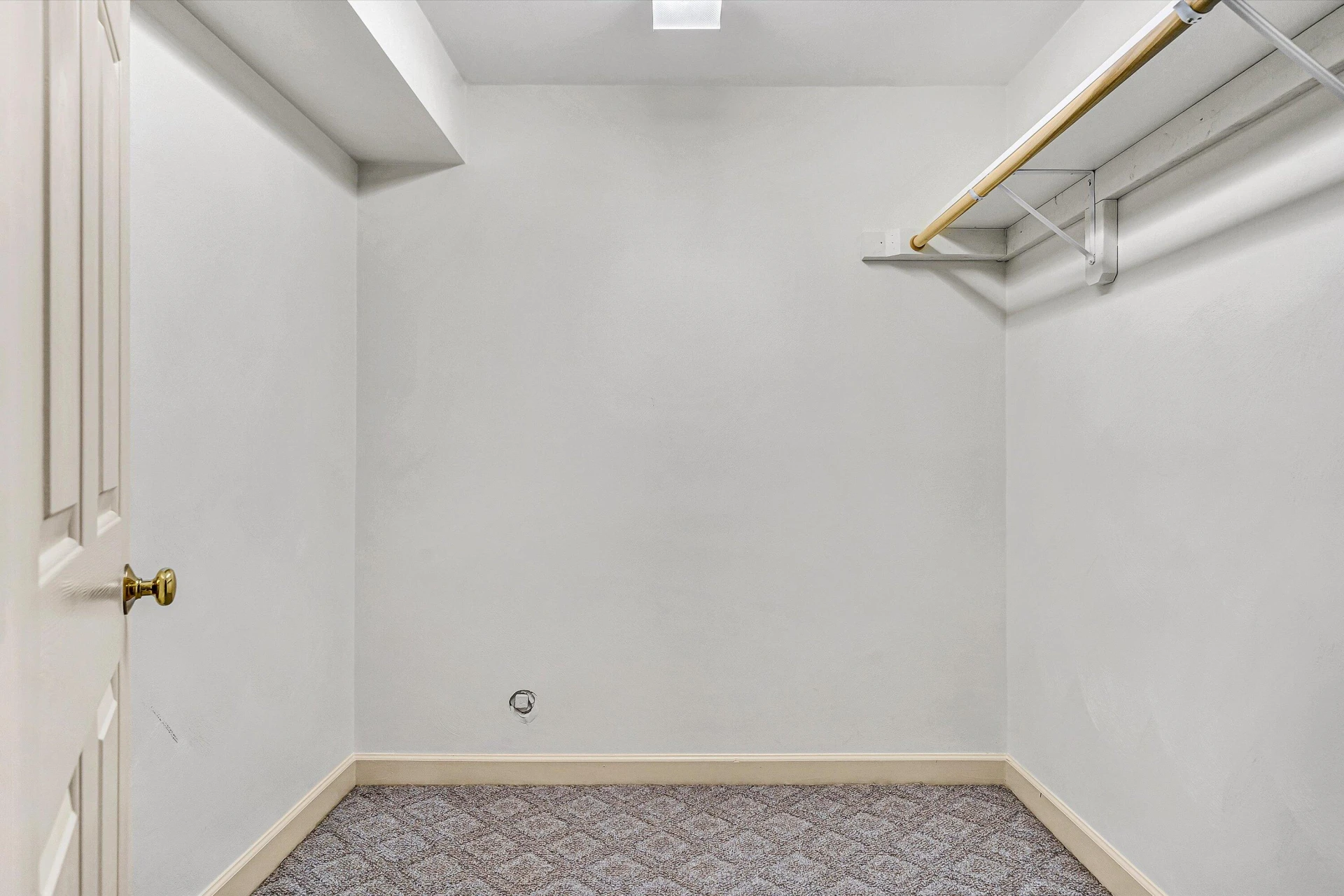 1012 Almond DR - Photo 39