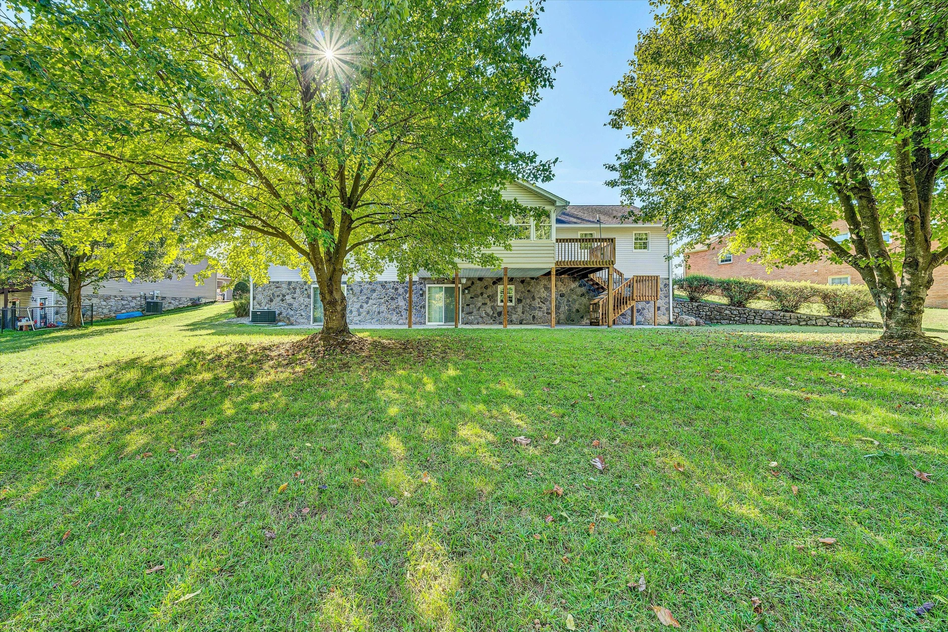 1012 Almond DR - Photo 47