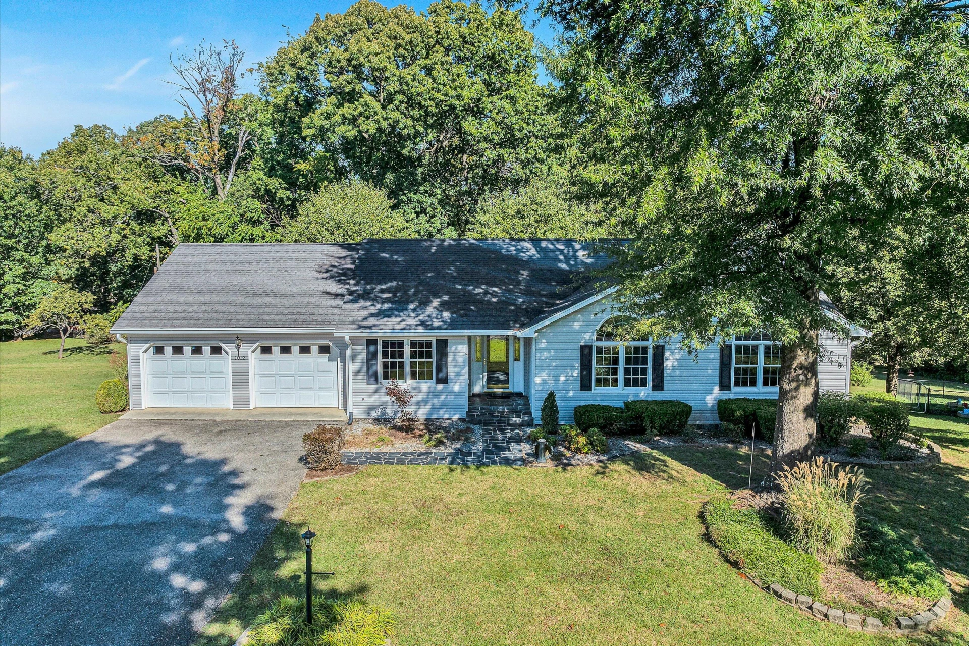 1012 Almond DR - Photo 49