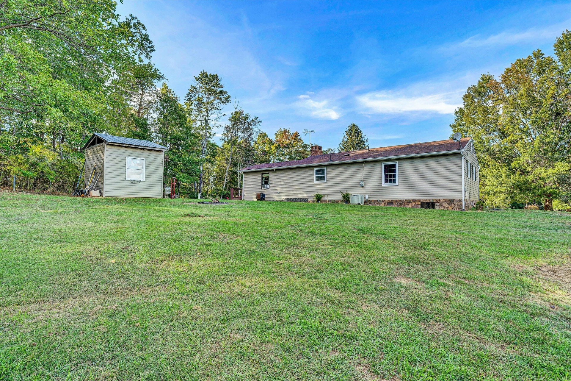 248 Ridgeway CIR - Photo 37