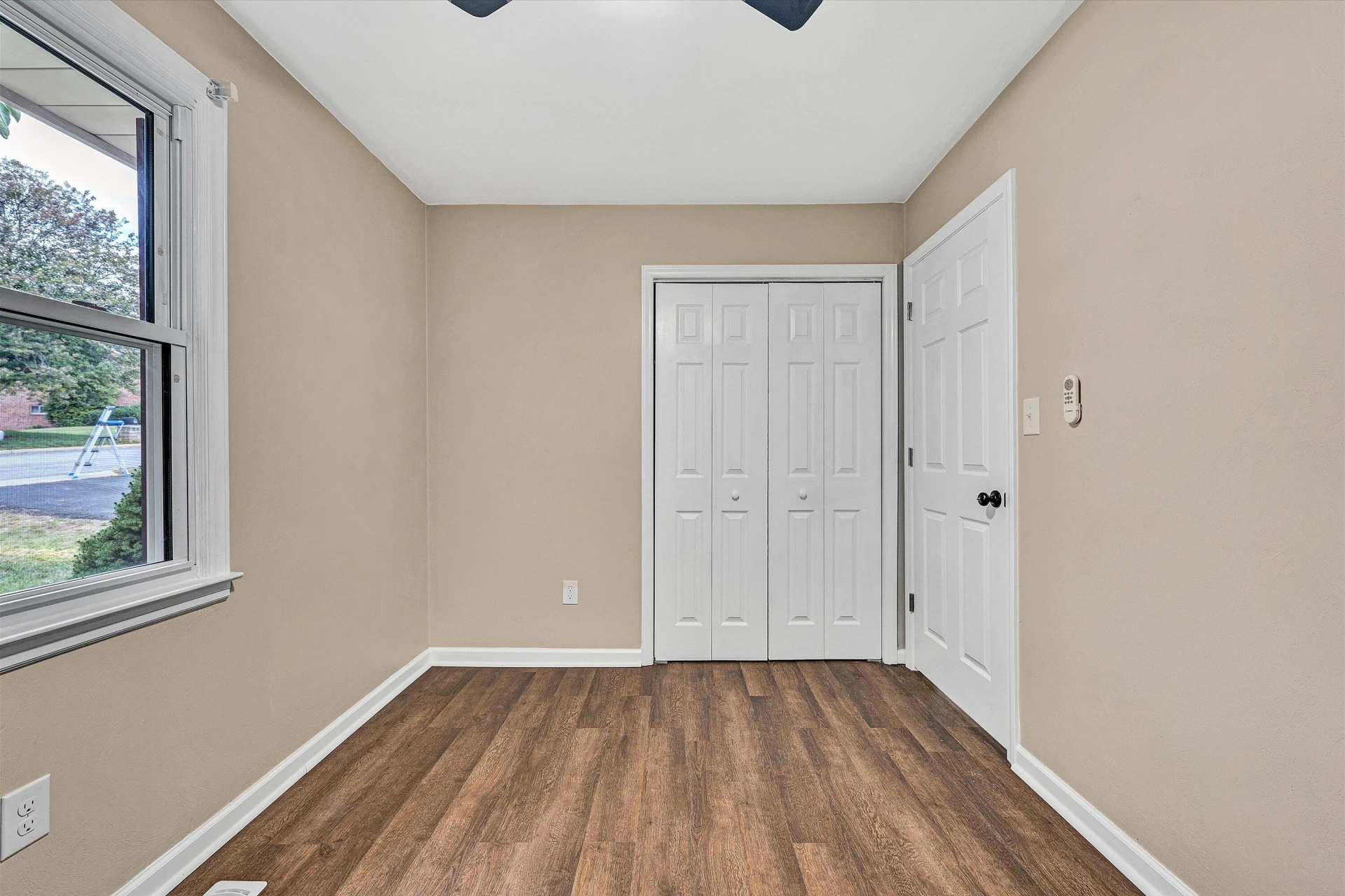 2847 Tulip LN - Photo 15