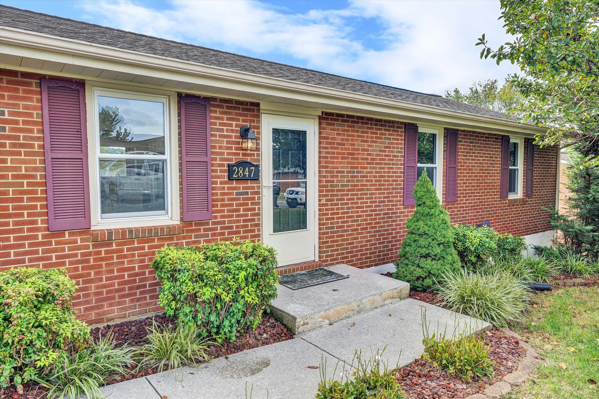 2847 Tulip LN - Photo 3
