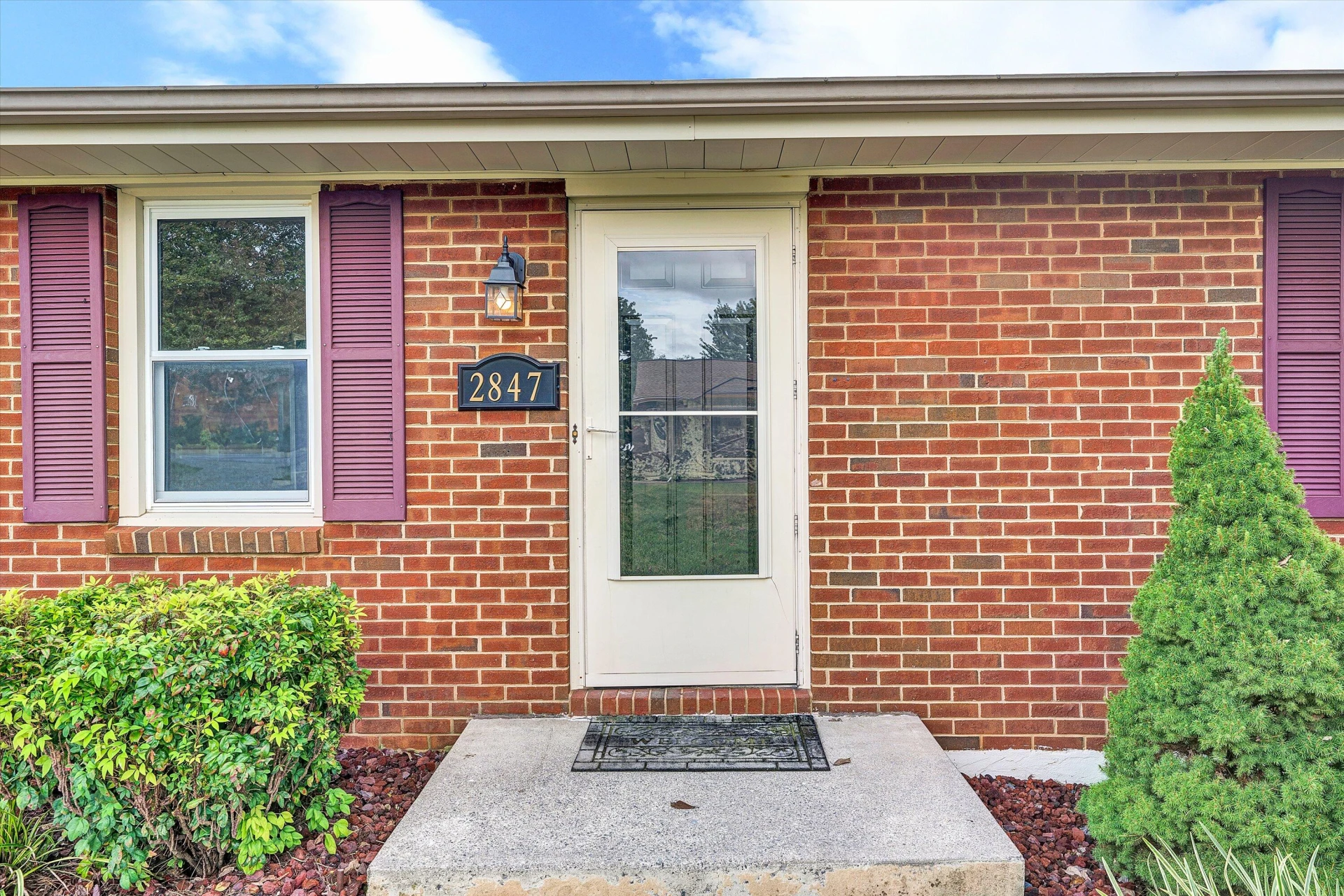 2847 Tulip LN - Photo 4