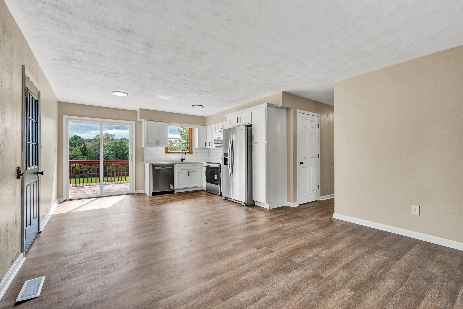 2847 Tulip LN - Photo 8