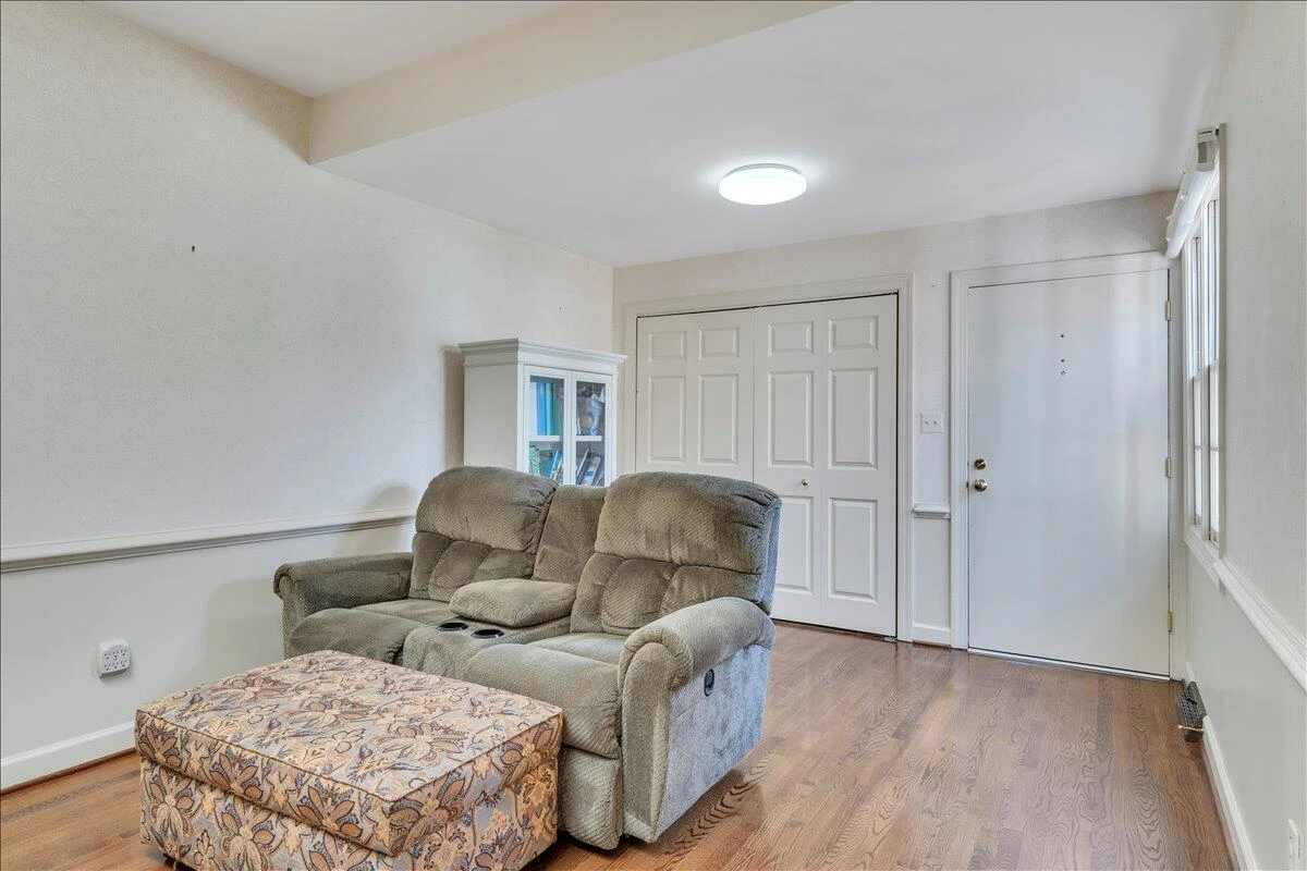 100 Carriage WAY - Photo 14