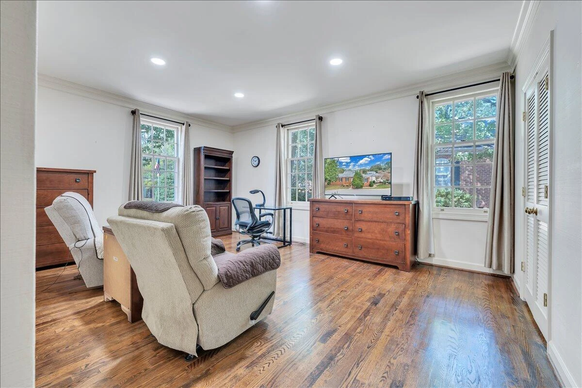 100 Carriage WAY - Photo 17
