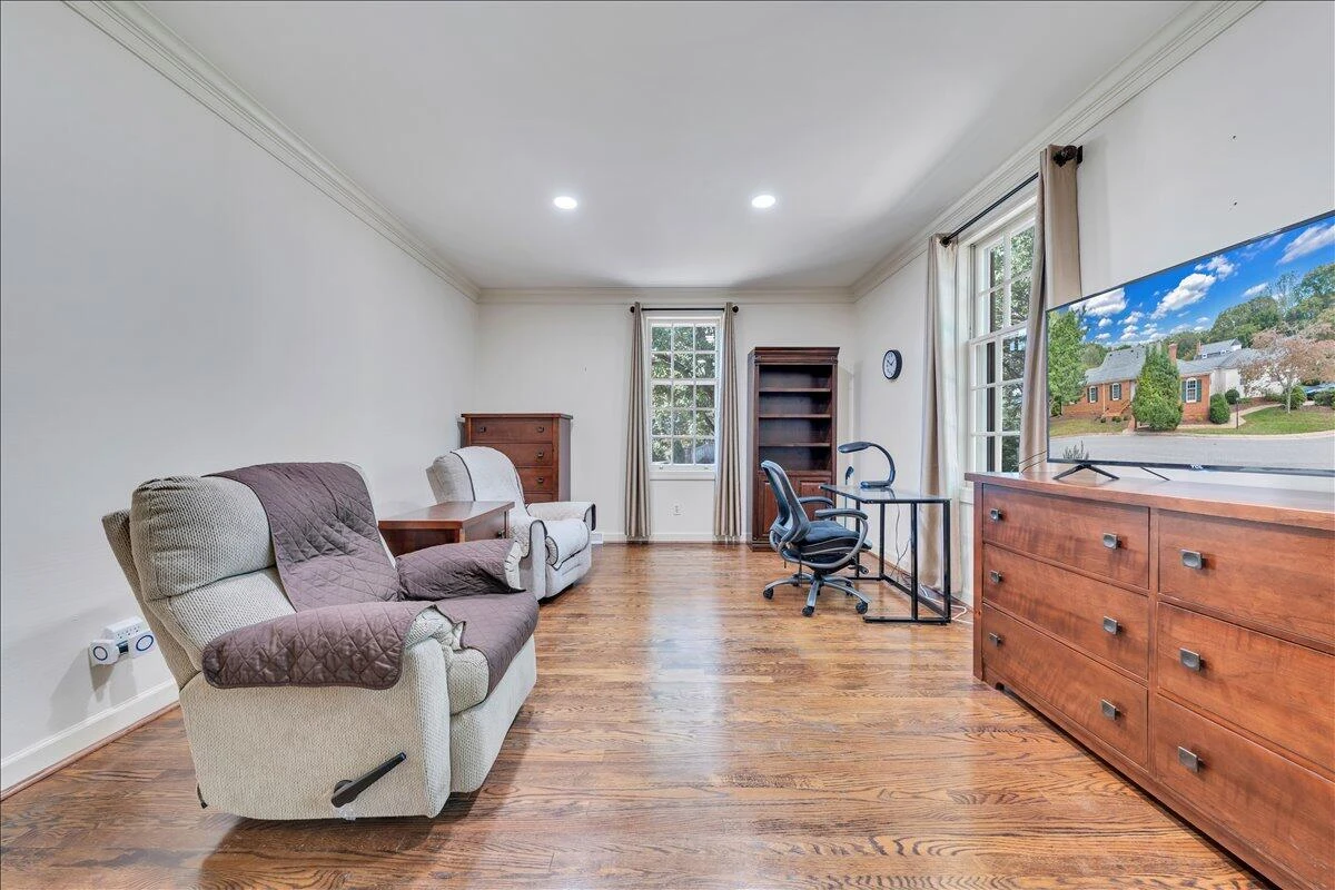 100 Carriage WAY - Photo 18