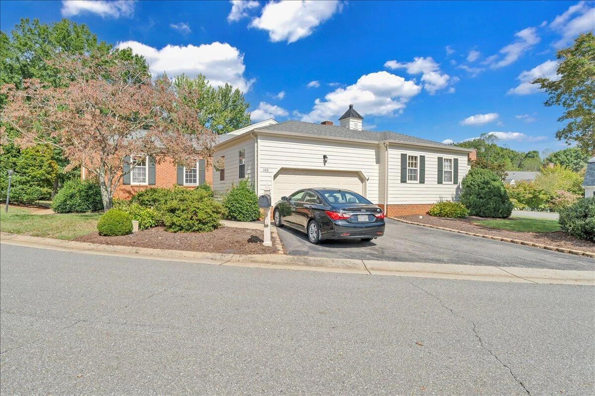 100 Carriage WAY - Photo 27