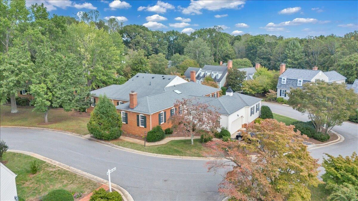 100 Carriage WAY - Photo 32