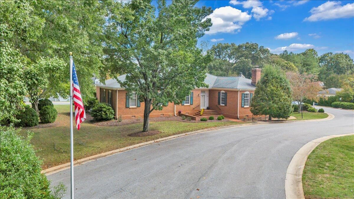 100 Carriage WAY - Photo 40