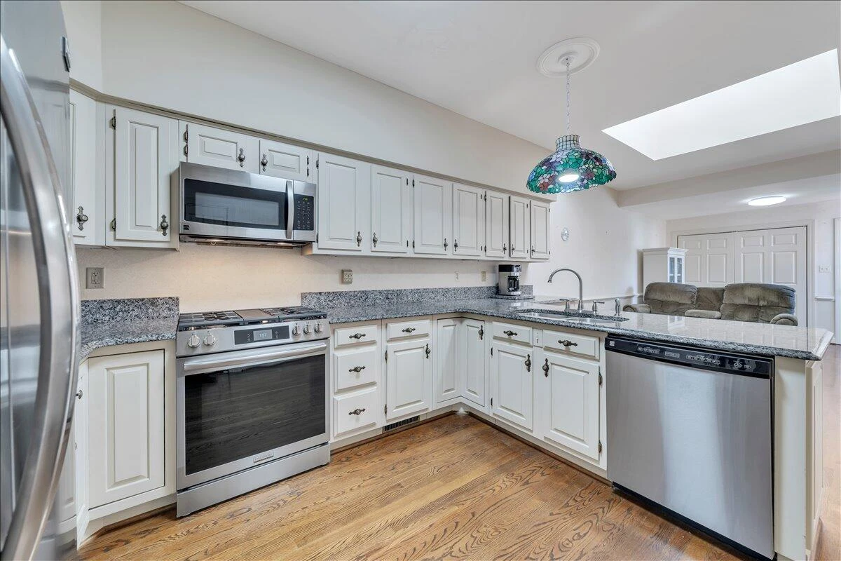 100 Carriage WAY - Photo 9