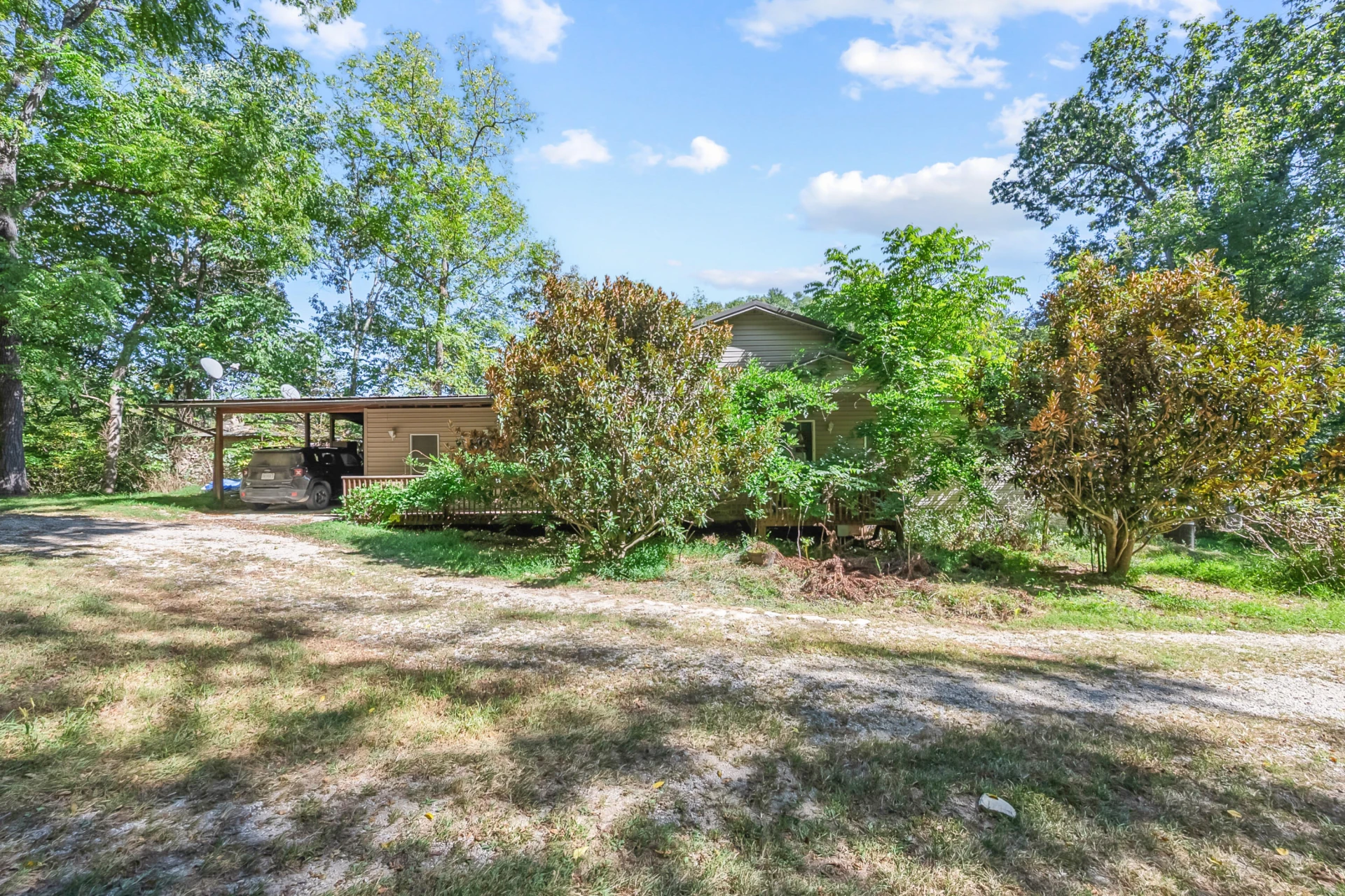 6286 Chestnut Ridge RD - Photo 3