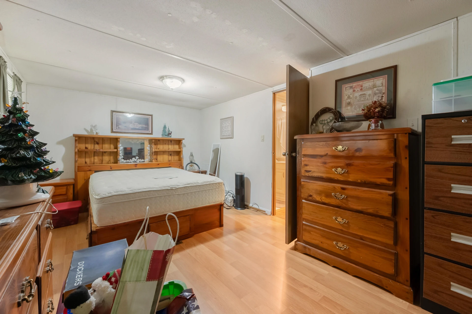 6286 Chestnut Ridge RD - Photo 37