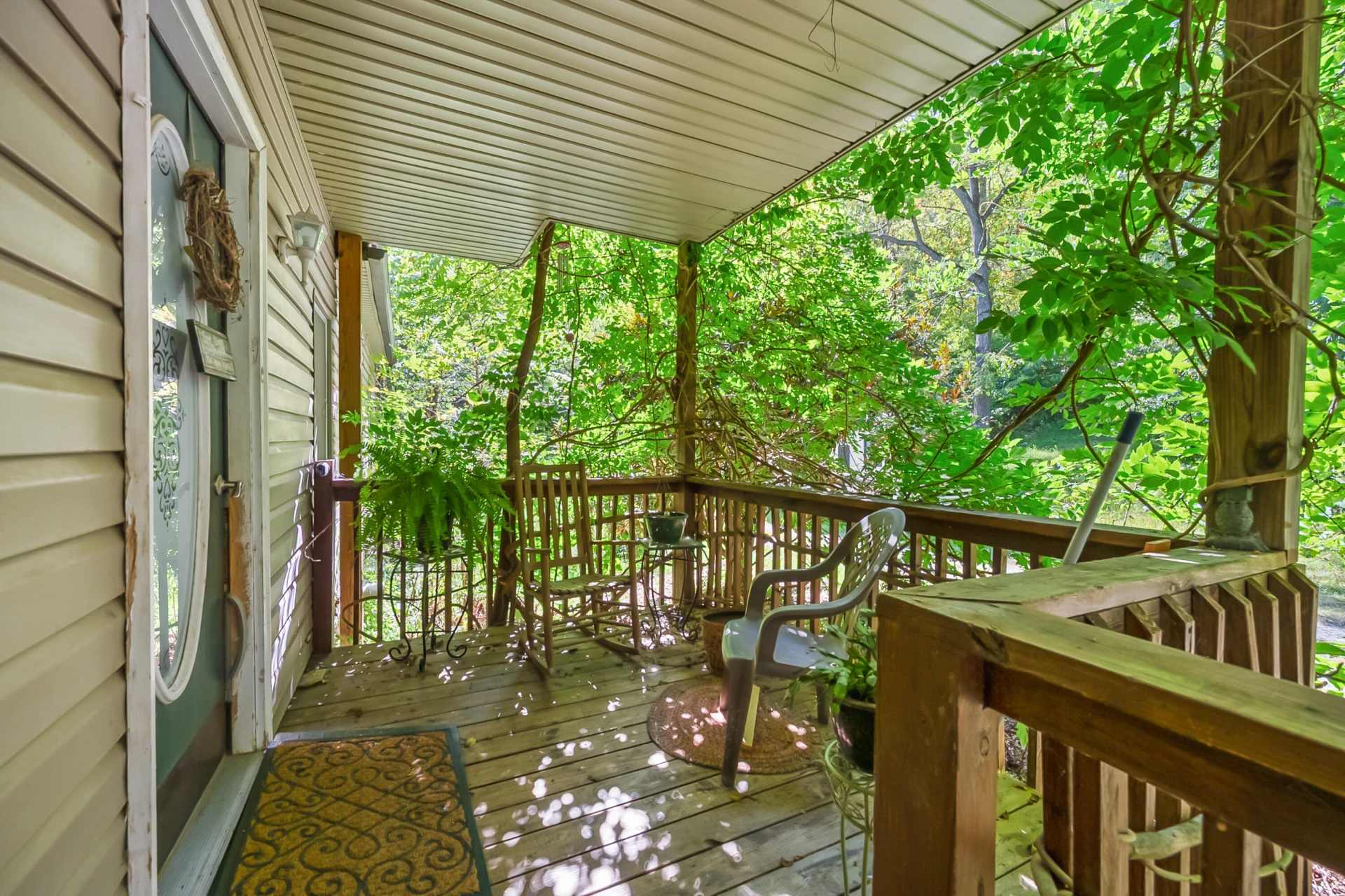 6286 Chestnut Ridge RD - Photo 4