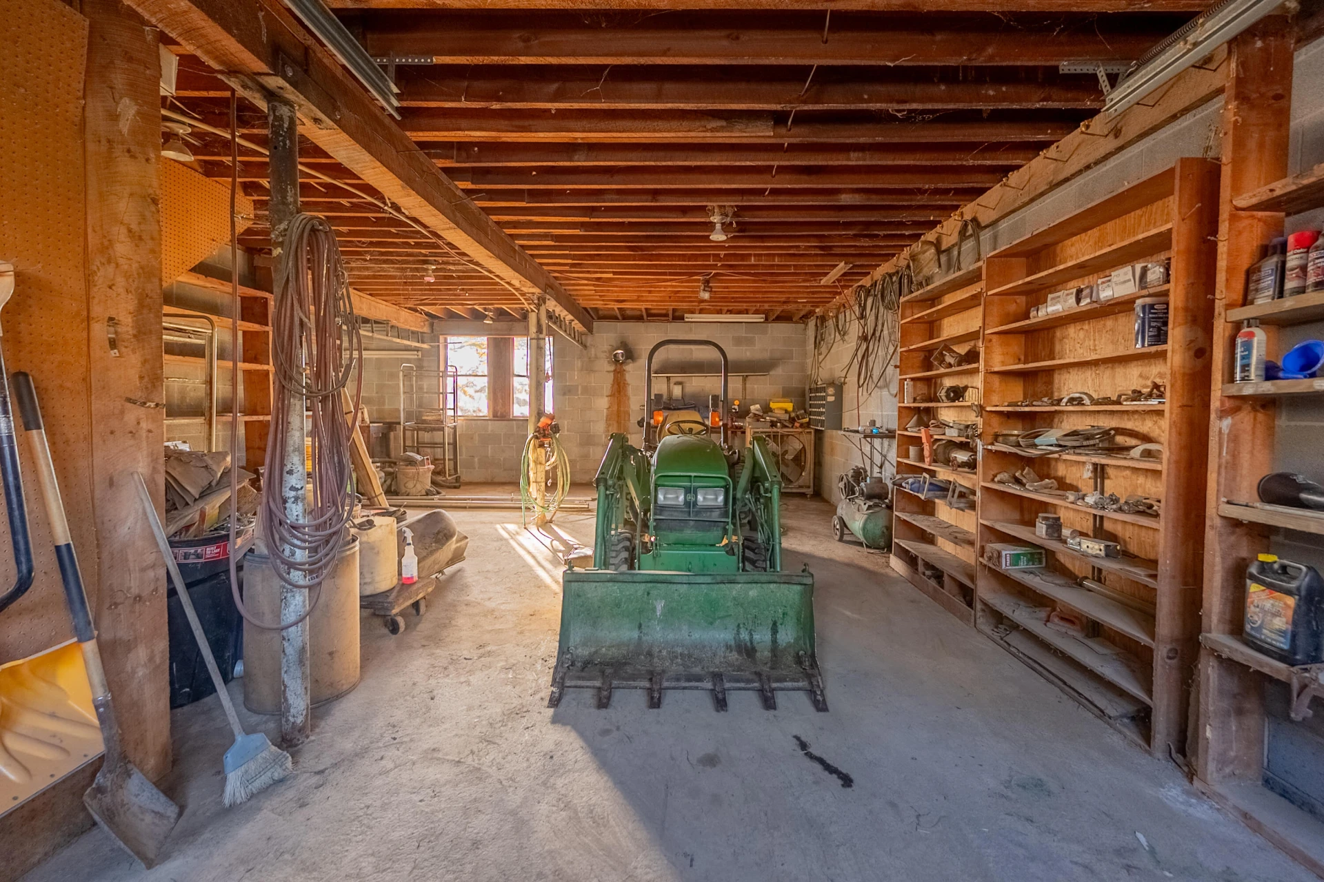 6286 Chestnut Ridge RD - Photo 79