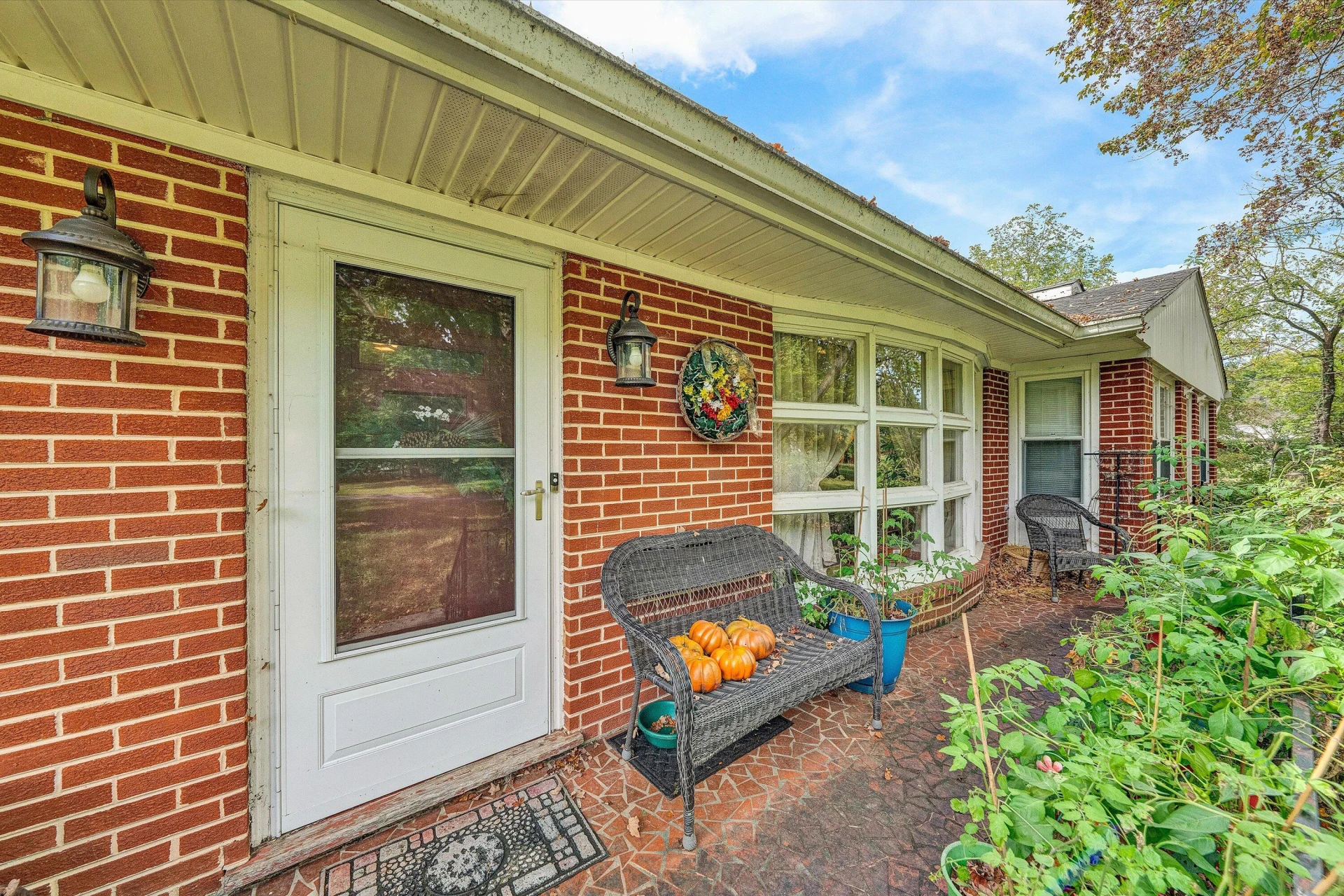 7116 Peyton ST - Photo 6