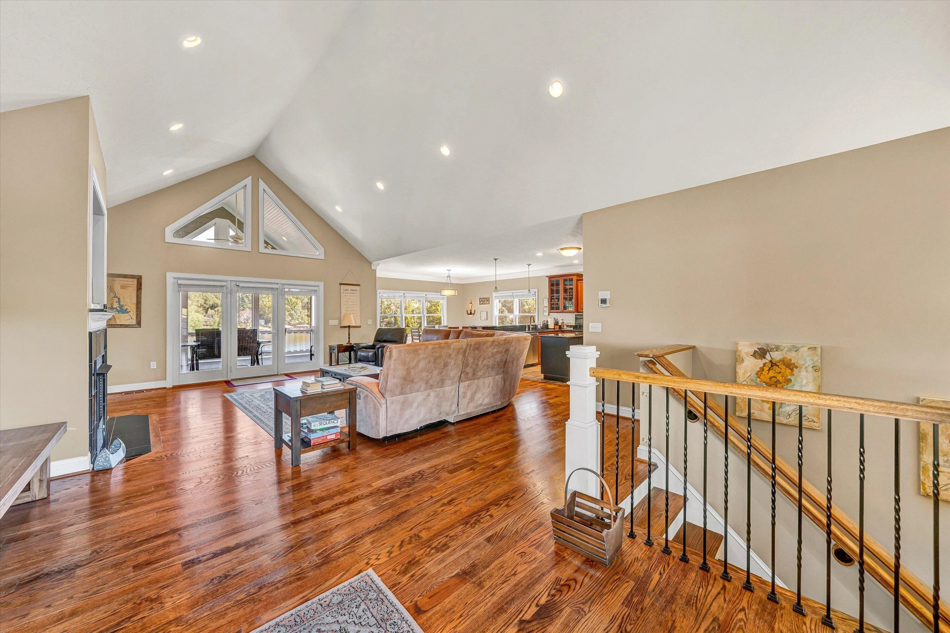 440 Augusta WAY - Photo 6