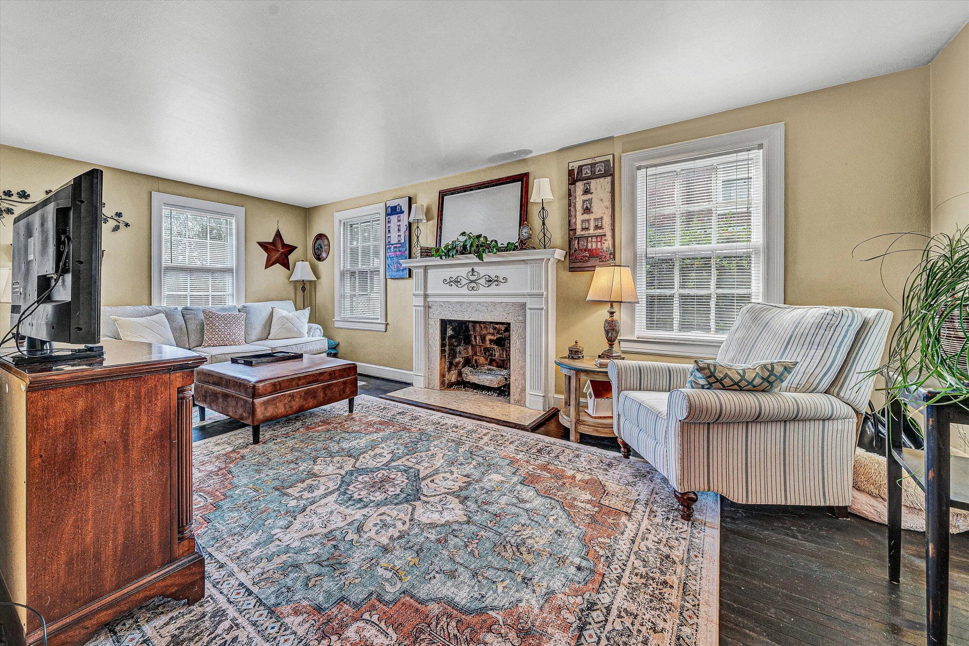 2334 Maiden LN SW - Photo 9