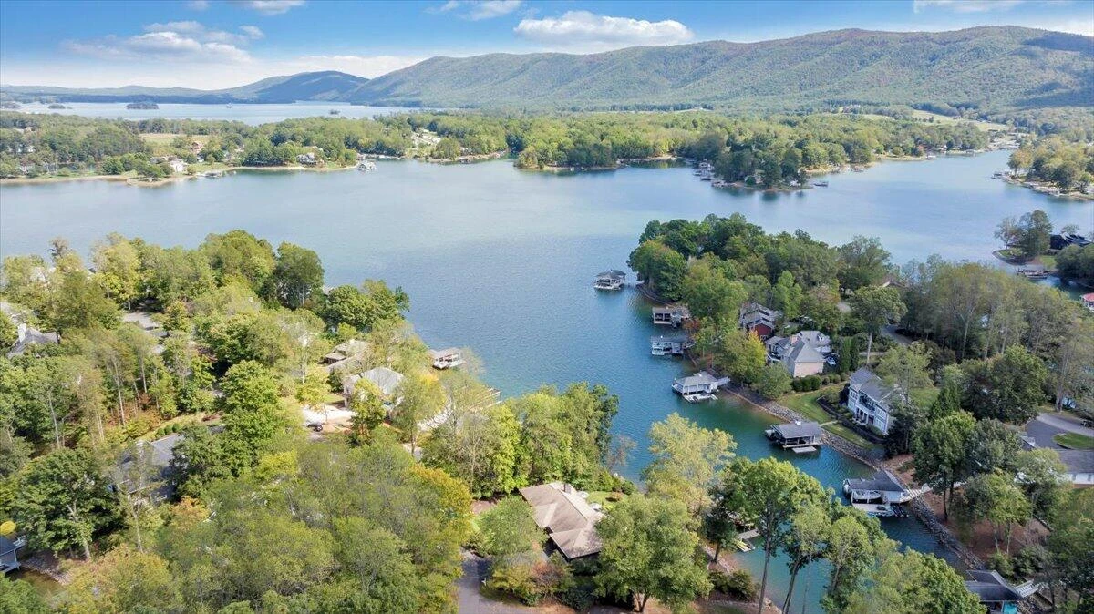 210 Upland Shores DR - Photo 105