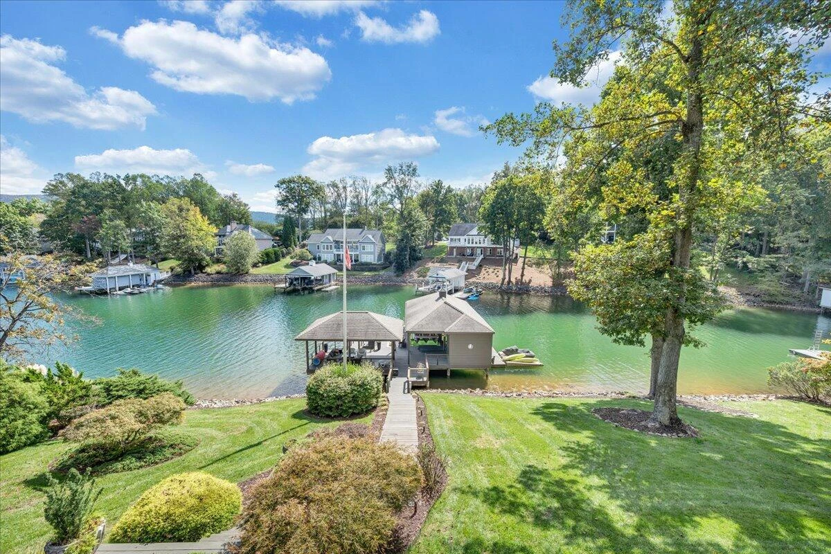 210 Upland Shores DR - Photo 95