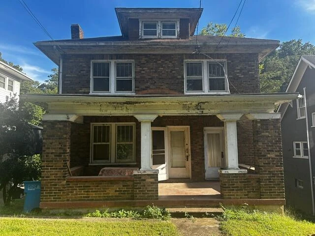 1410 Main ST SW