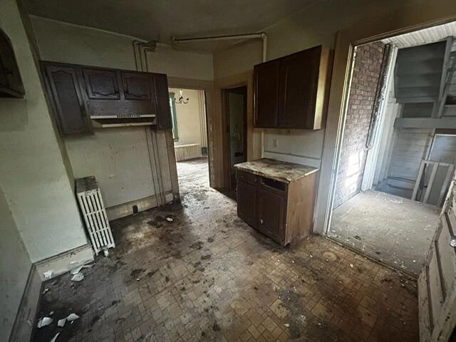 1410 Main ST SW - Photo 11