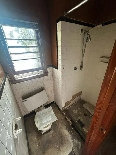 1410 Main ST SW - Photo 12