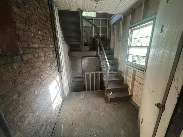 1410 Main ST SW - Photo 17