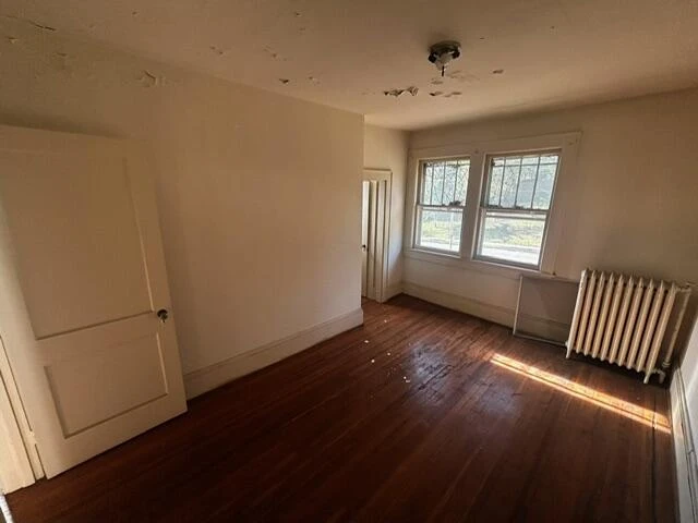 1410 Main ST SW - Photo 4