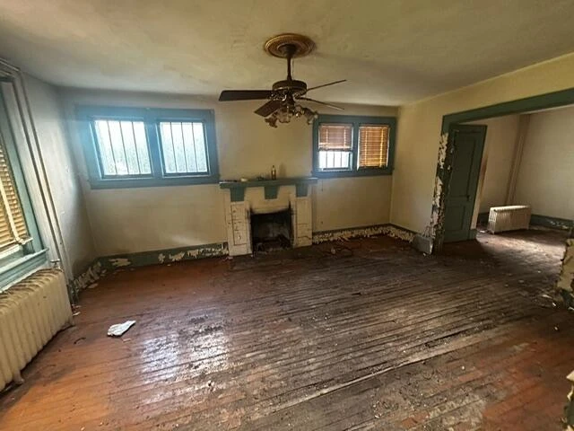 1410 Main ST SW - Photo 5