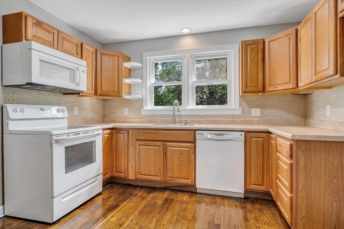 2213 Carvin ST NE - Photo 13