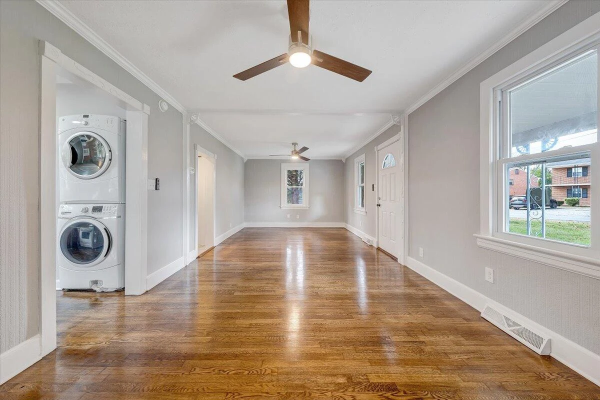 2213 Carvin ST NE - Photo 18