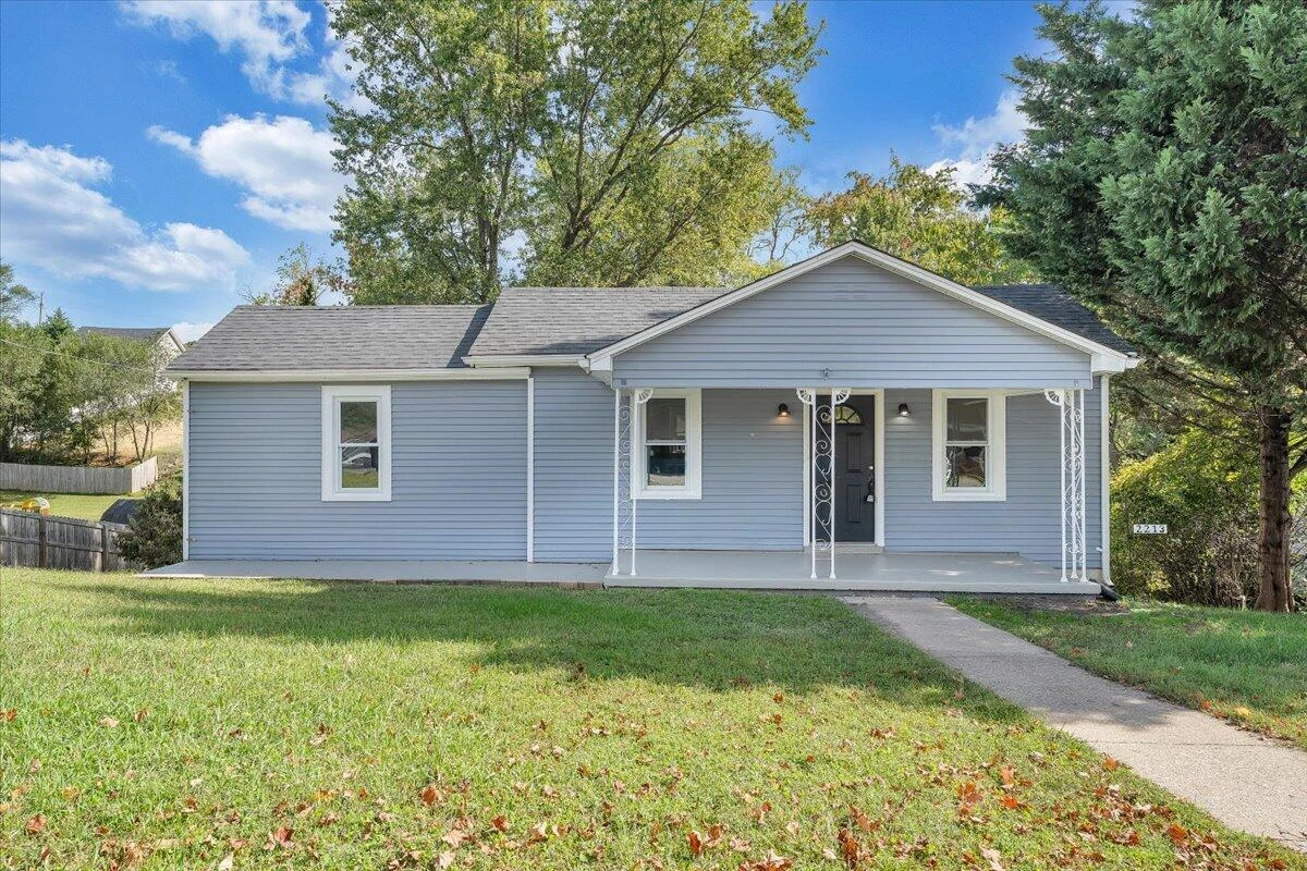 2213 Carvin ST NE - Photo 3