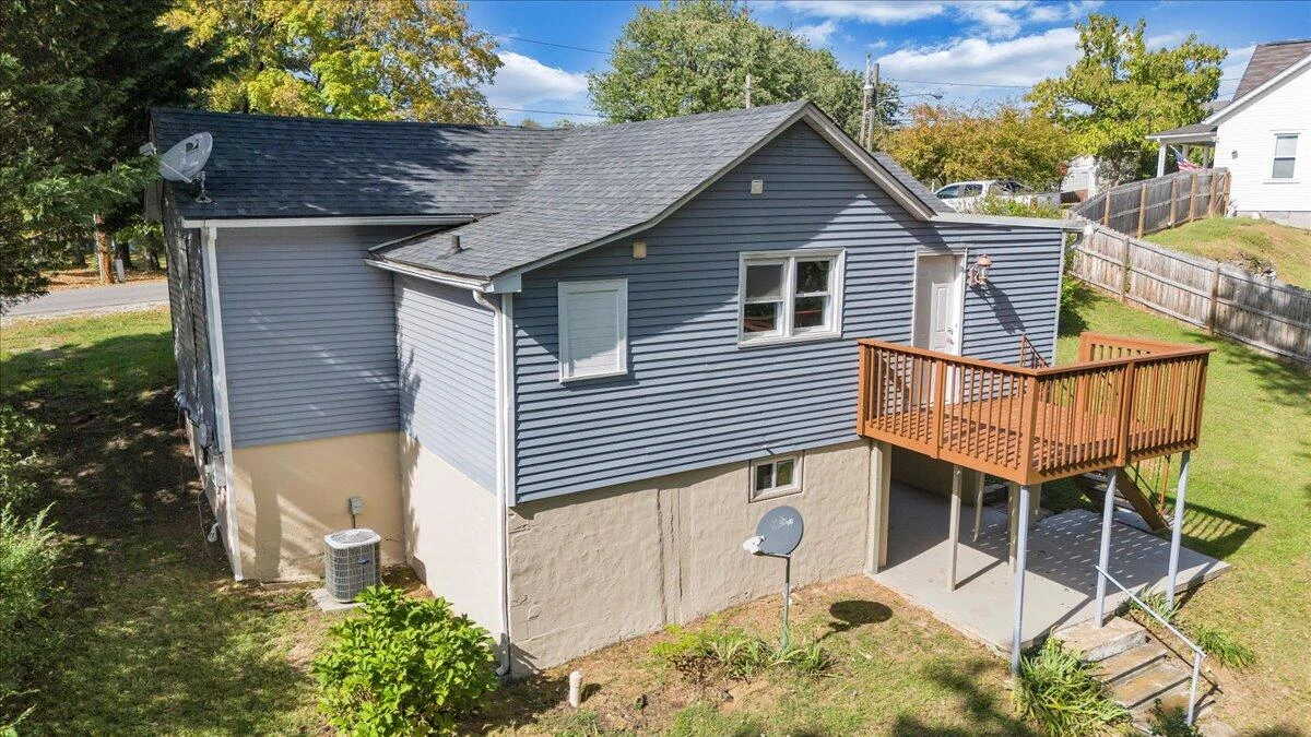 2213 Carvin ST NE - Photo 41