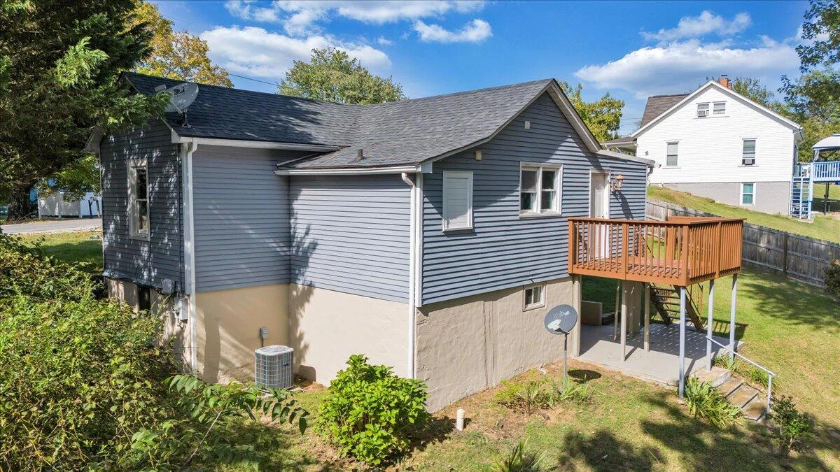2213 Carvin ST NE - Photo 42