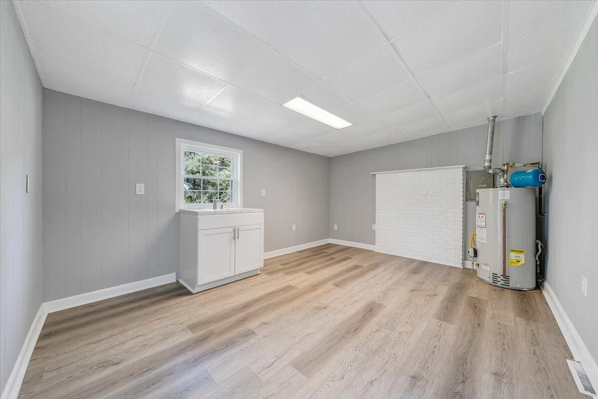 406 E Augusta AVE - Photo 10