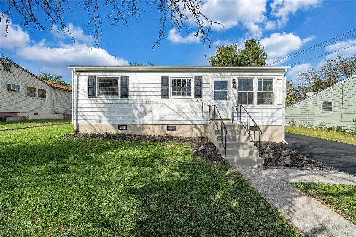 406 E Augusta AVE - Photo 36