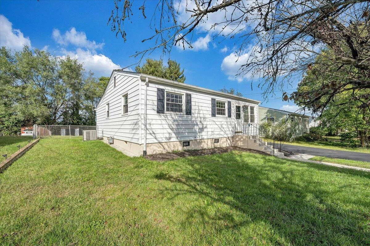 406 E Augusta AVE - Photo 40