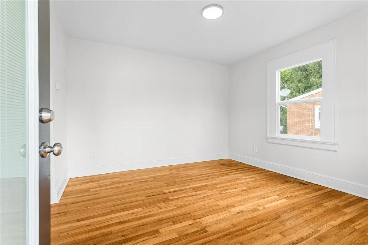5027 Morwanda ST NW - Photo 18