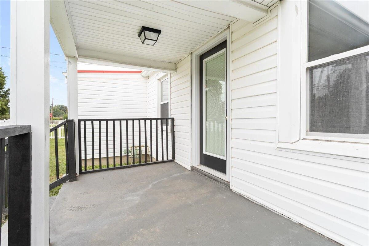5027 Morwanda ST NW - Photo 3