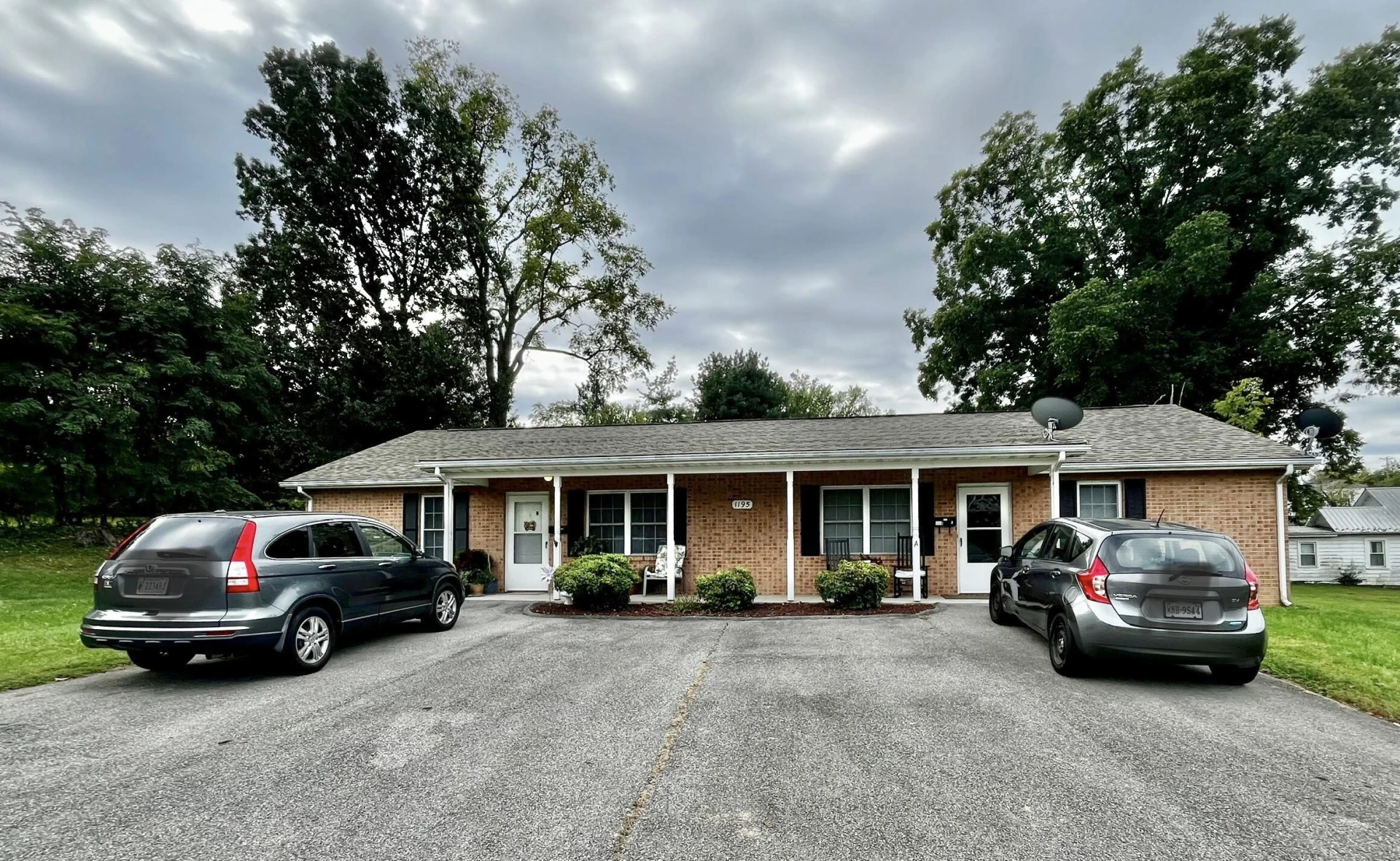 1195 Fairmont DR